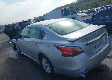 2015 Nissan Altima 2.5 S из США, поврежденный, VIN 1N4AL3AP1FC147921